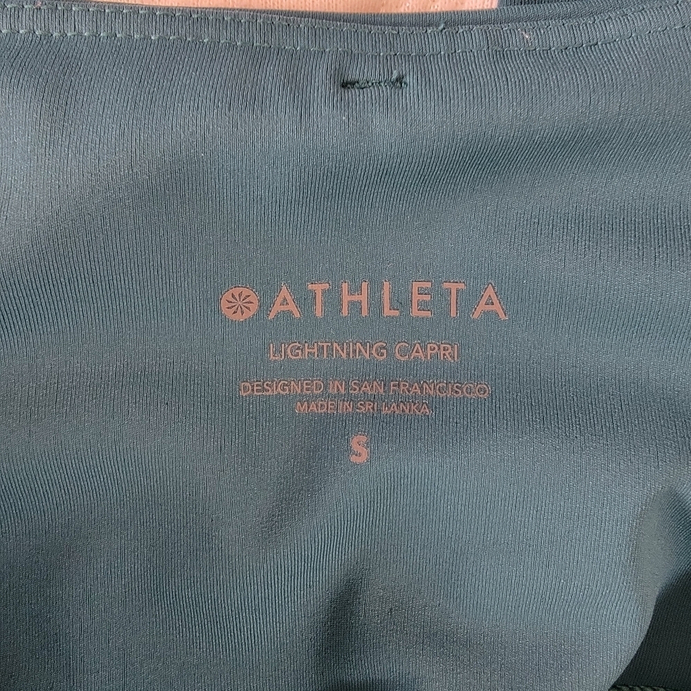 ATHLETA Lightning Capri Teal Green Athlesiure Workout Yoga Runnin Size Small - Picture 6 of 11